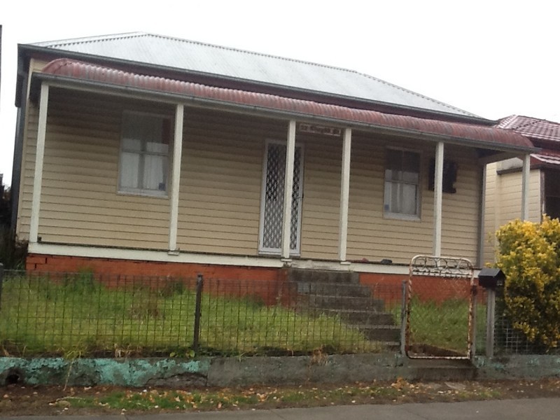 52 CLWYDD STREET, Lithgow NSW 2790
