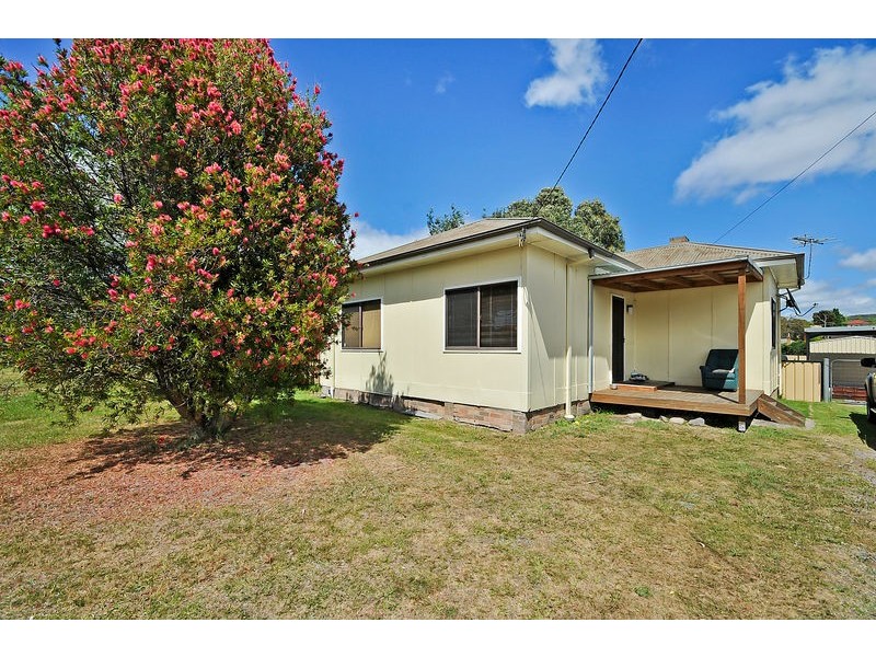 34 Rifle Parade, Lithgow NSW 2790