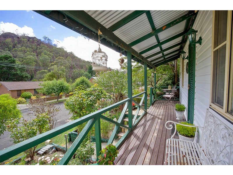 23 Bells Rd, Lithgow NSW 2790