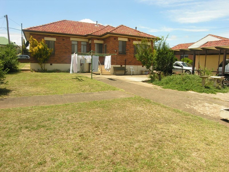 4 HAYLEY STREET, Lithgow NSW 2790