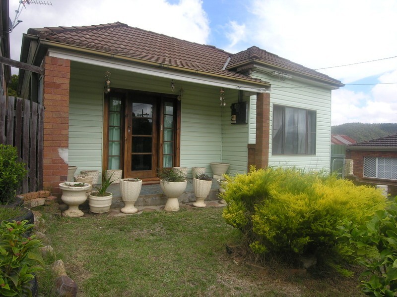 12 ESKBANK STREET, Lithgow NSW 2790