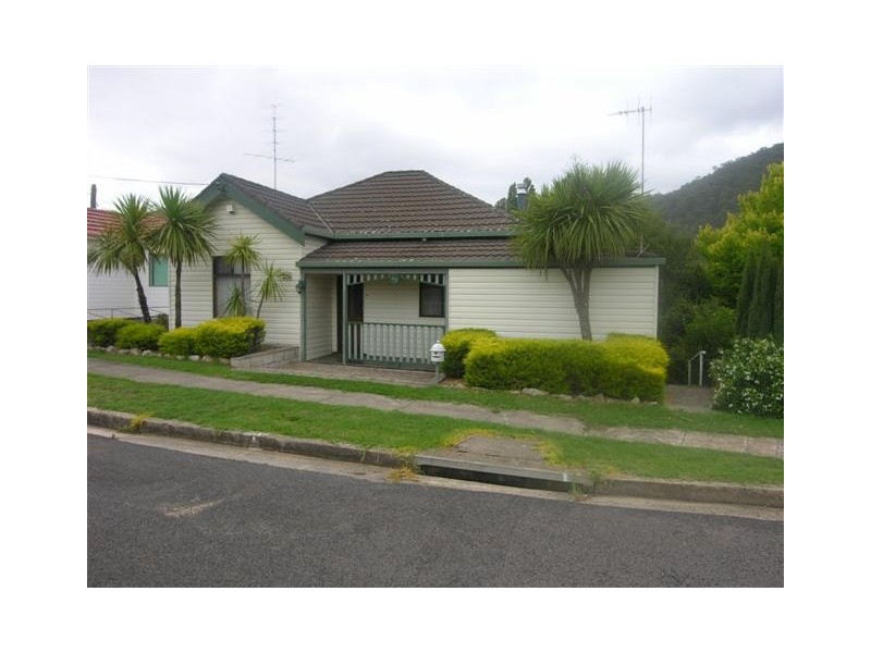 40 SANDFORD AVENUE, Lithgow NSW 2790