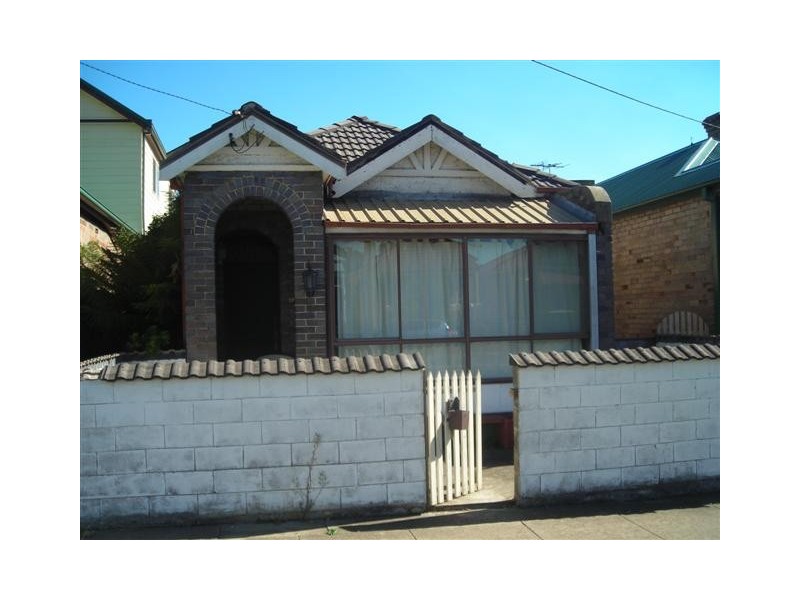 42 LAURENCE STREET, Lithgow NSW 2790