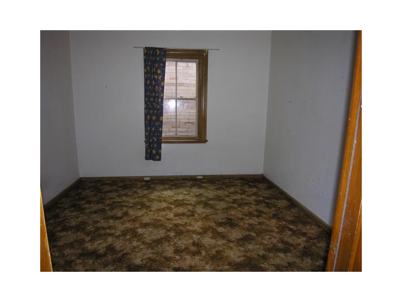 42 LAURENCE STREET, Lithgow NSW 2790