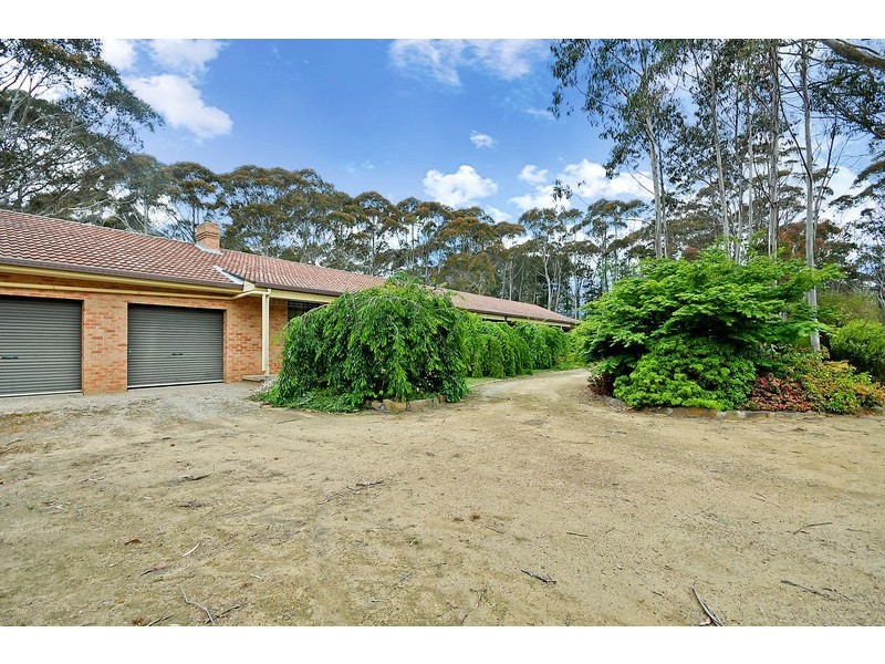 18 Ray Crescent, Lithgow NSW 2790