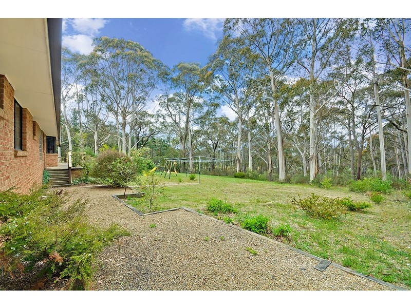 18 Ray Crescent, Lithgow NSW 2790