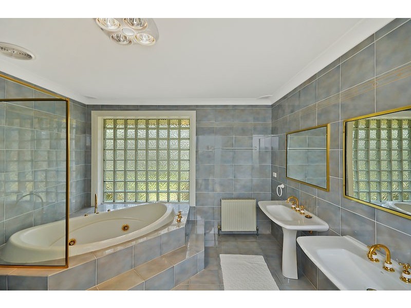 18 Ray Crescent, Lithgow NSW 2790