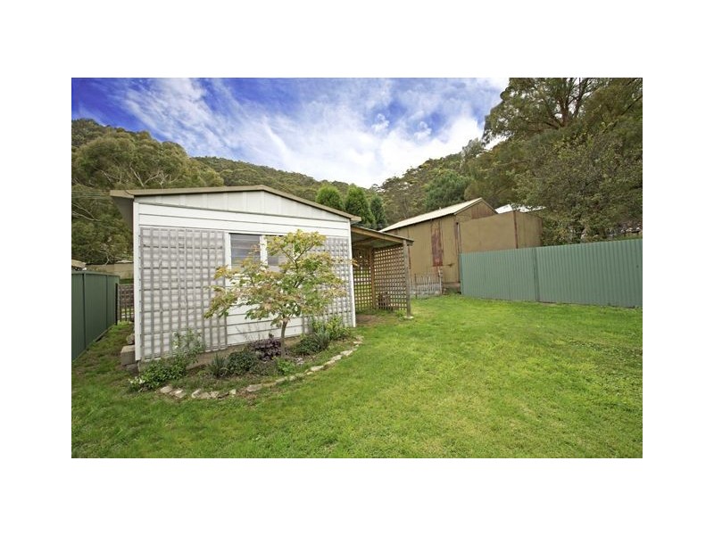 122 Sandford Avenue, Lithgow NSW 2790