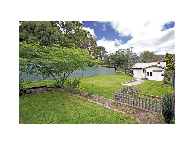 122 Sandford Avenue, Lithgow NSW 2790