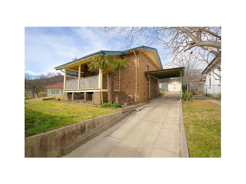 2 MENA PLACE, Lithgow NSW 2790