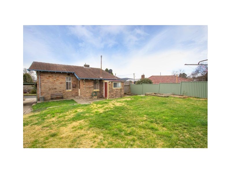 2 MENA PLACE, Lithgow NSW 2790