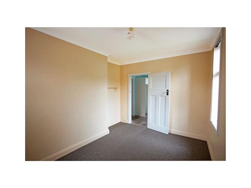 2 MENA PLACE, Lithgow NSW 2790