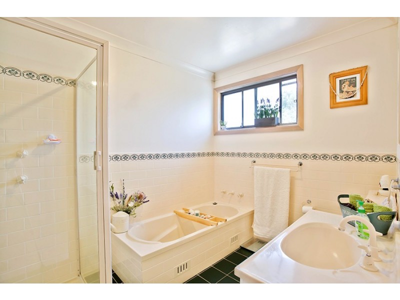 24 Hill Range Crescent, Lithgow NSW 2790