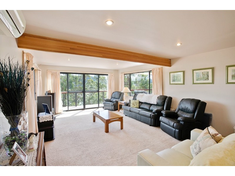 24 Hill Range Crescent, Lithgow NSW 2790