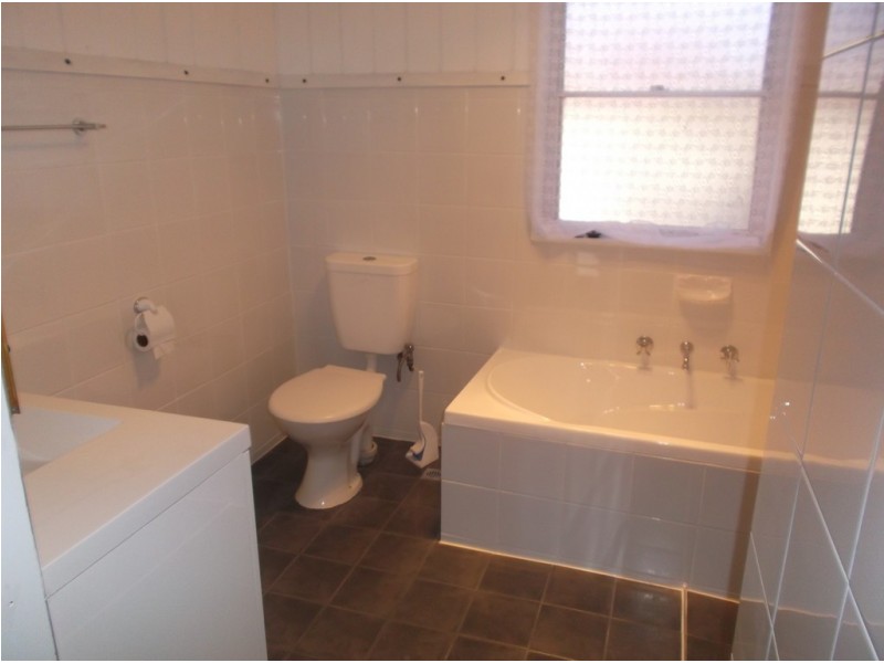 19 Lockyer Street, Lithgow NSW 2790