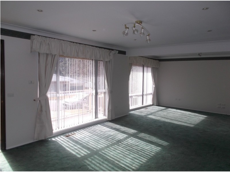 12 Busby Street, Lithgow NSW 2790