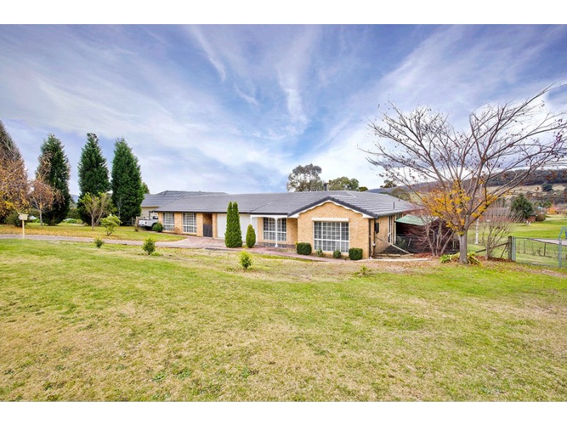 3 Pimpala Street, Marrangaroo NSW 2790 Raine & Horne Lithgow Sold