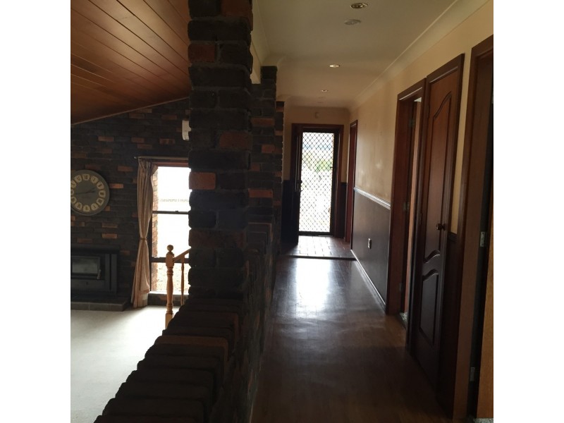 29 Surveyors Way, Lithgow NSW 2790