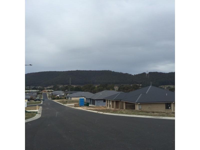 29 Surveyors Way, Lithgow NSW 2790