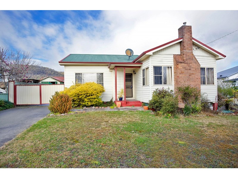 8 Tobruk Street, Lithgow NSW 2790