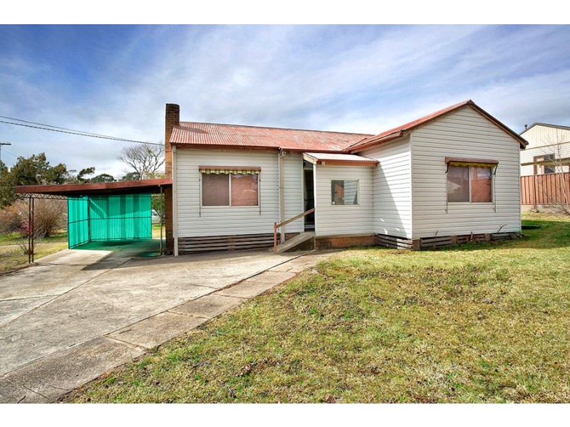 14 Amiens Street, Lithgow NSW 2790