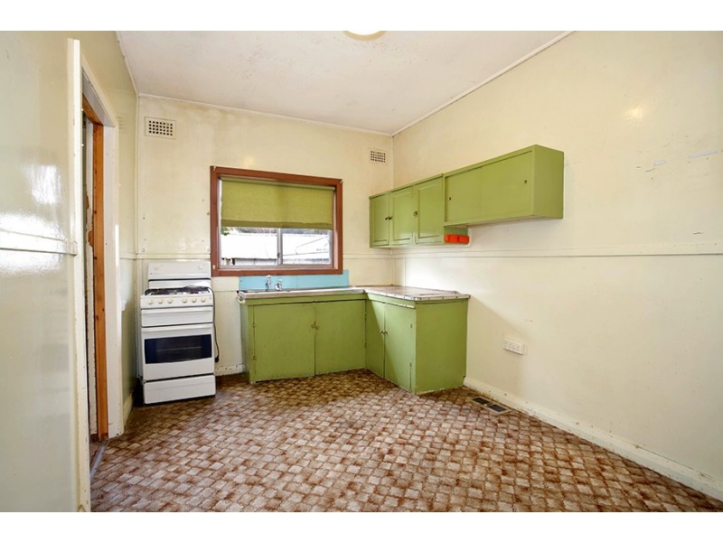 14 Amiens Street, Lithgow NSW 2790