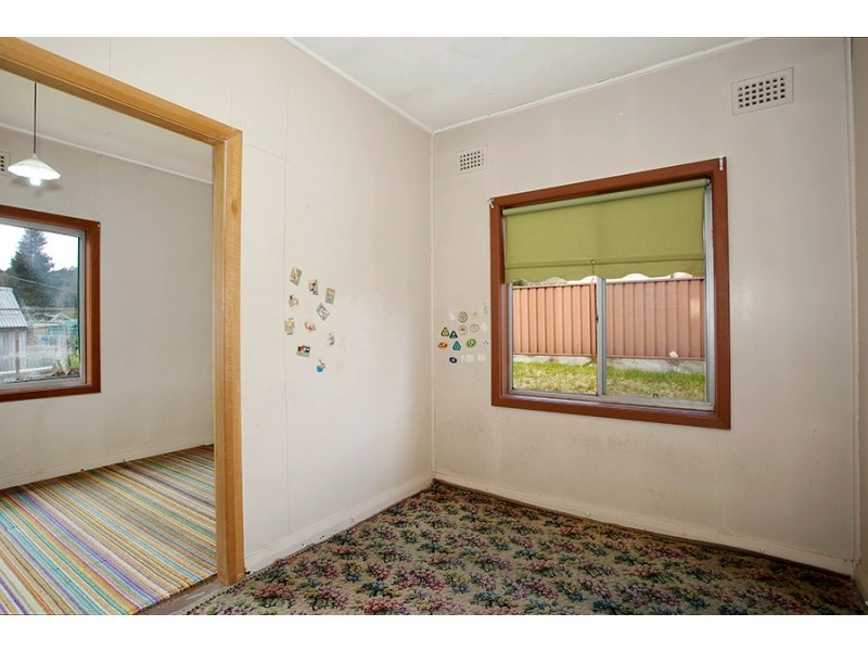 14 Amiens Street, Lithgow NSW 2790