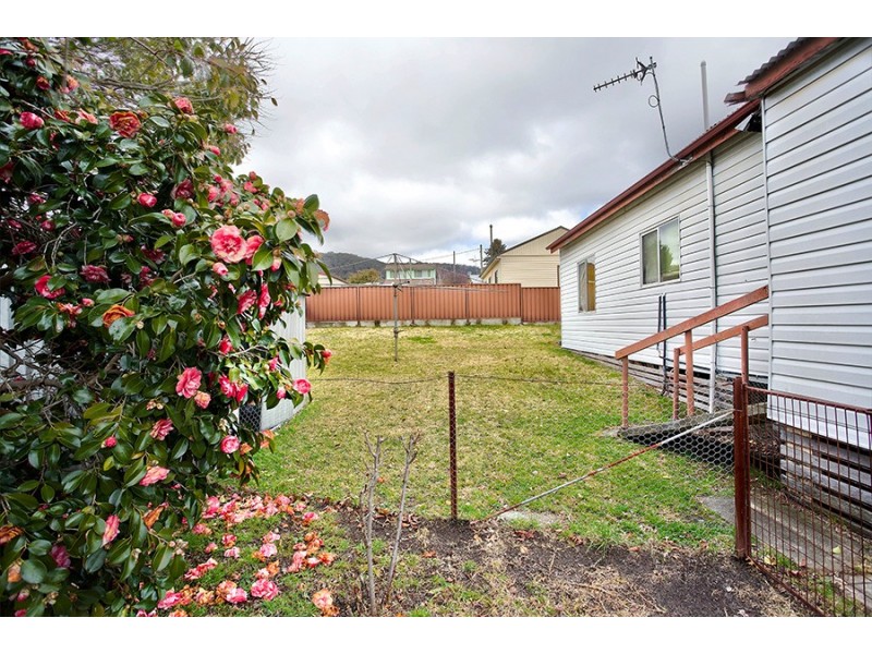 14 Amiens Street, Lithgow NSW 2790