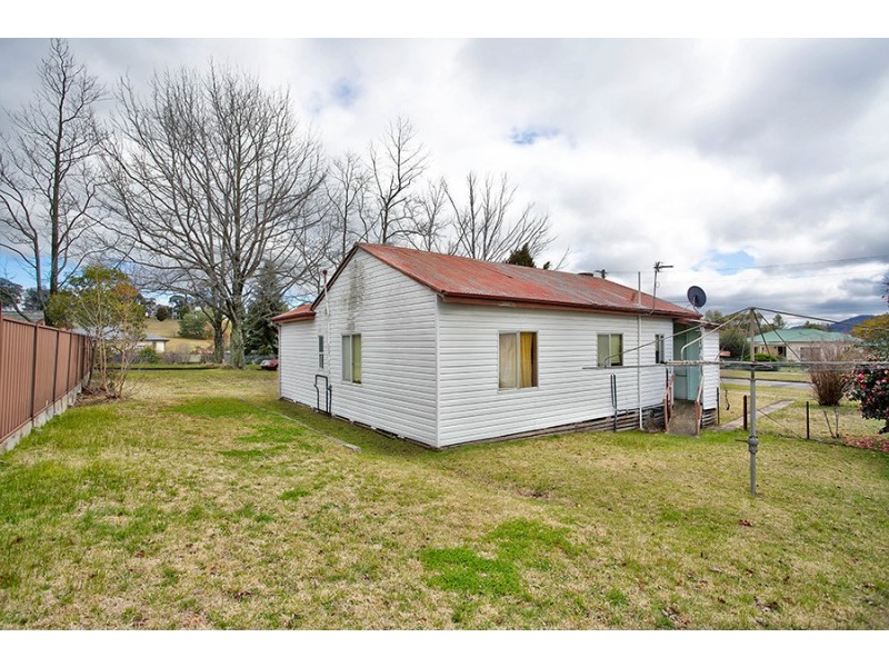 14 Amiens Street, Lithgow NSW 2790