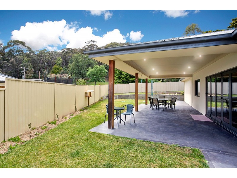 24 Munjowee Circle, Lithgow NSW 2790