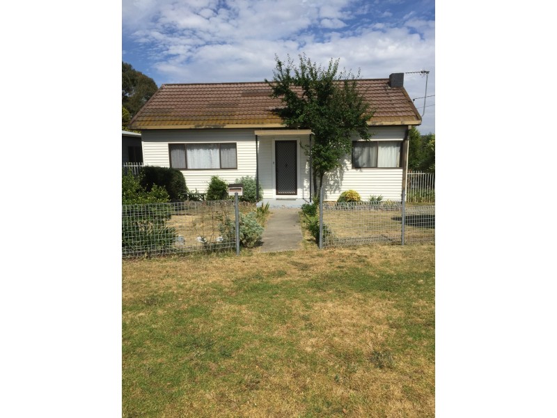 8 RIDGE STREET, Portland NSW 2847