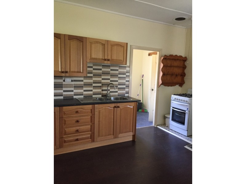 8 RIDGE STREET, Portland NSW 2847