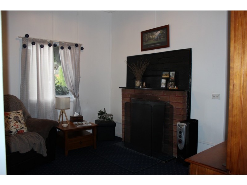 27 Mills Street, Lithgow NSW 2790