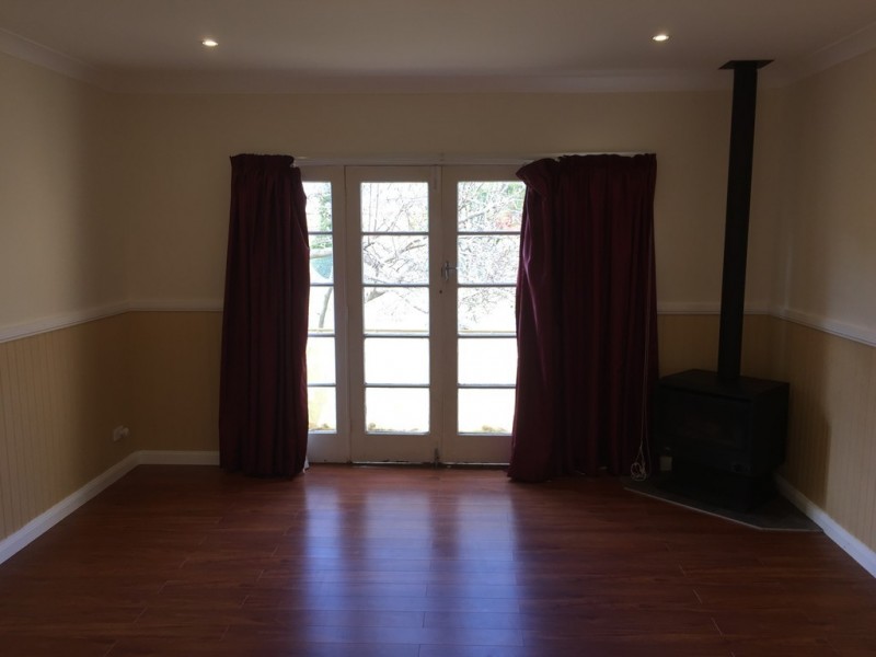 25 Martini pde, Lithgow NSW 2790