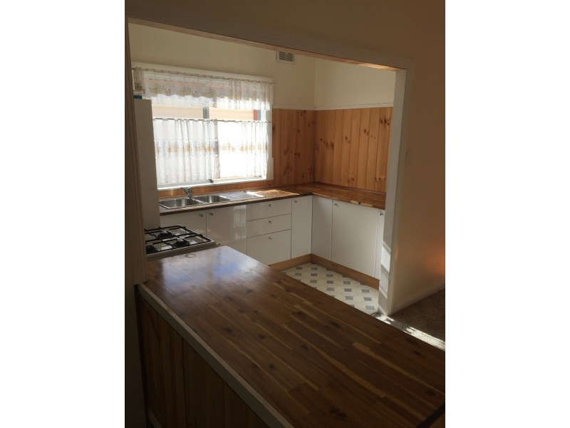 25 Martini pde, Lithgow NSW 2790
