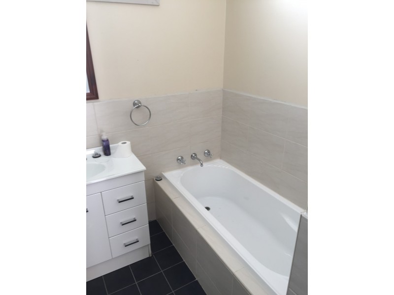 25 Martini pde, Lithgow NSW 2790