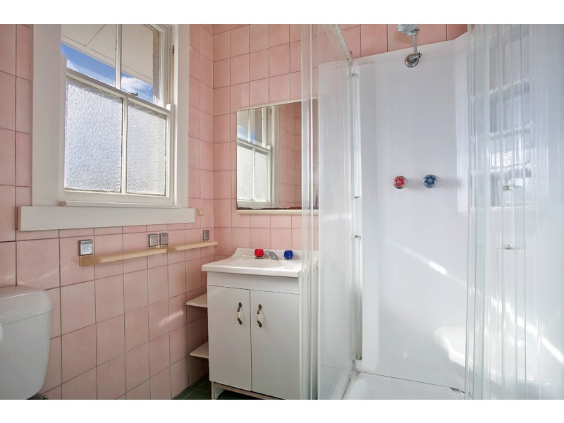 11 Lone Pine Avenue, Lithgow NSW 2790