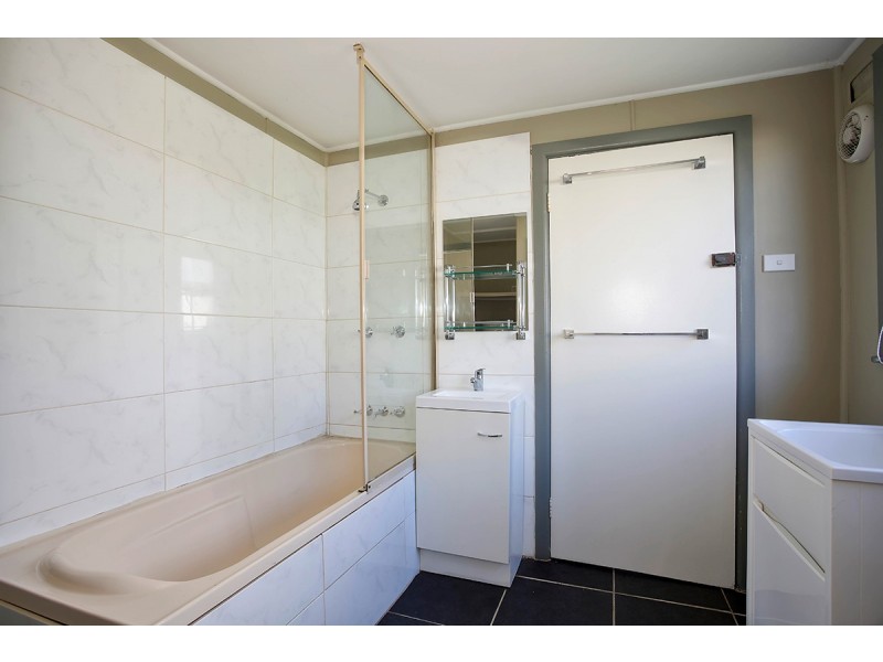 17 Roxburgh Street, Portland NSW 2847