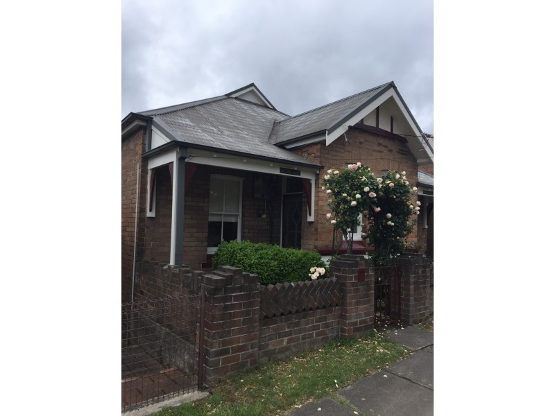 8 Bent Street, Lithgow NSW 2790