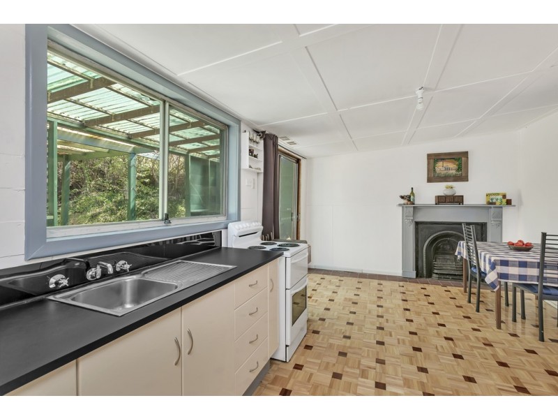 15 Burton Street, Portland NSW 2847