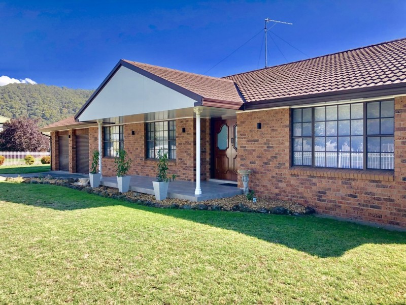 19 Heffernan Place, Lithgow NSW 2790