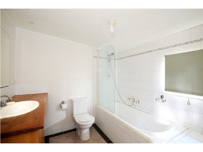 128 Inch Street, Lithgow NSW 2790