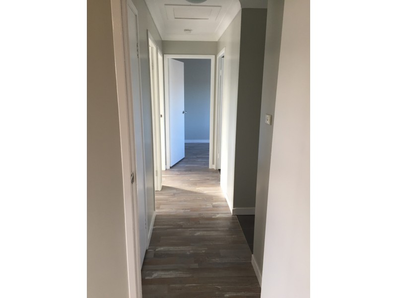 13 Enfield Ave, Lithgow NSW 2790