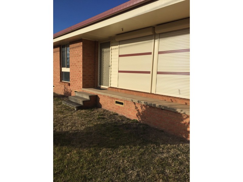 13 Enfield Ave, Lithgow NSW 2790