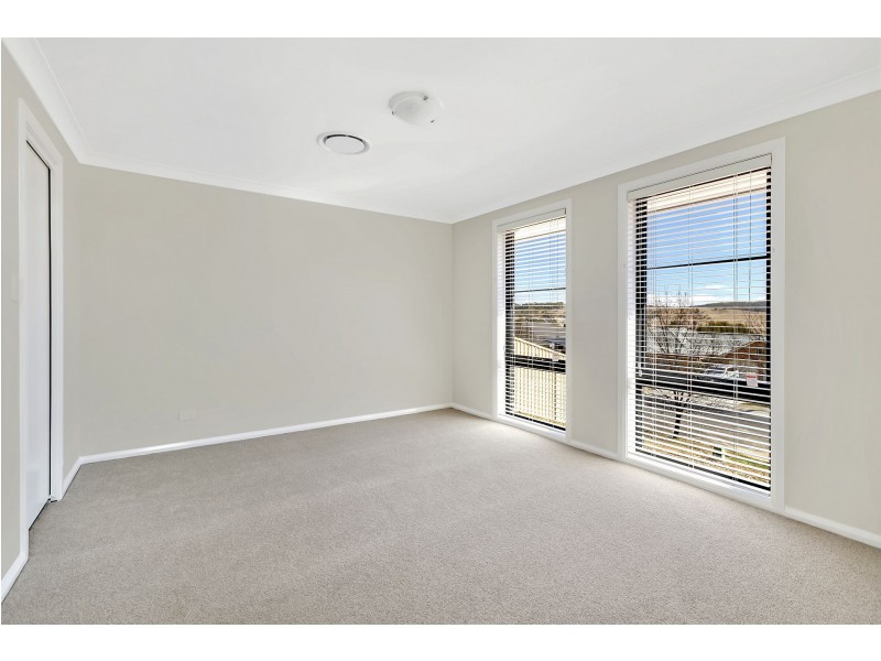 12 Claret Ash Avenue, Lithgow NSW 2790