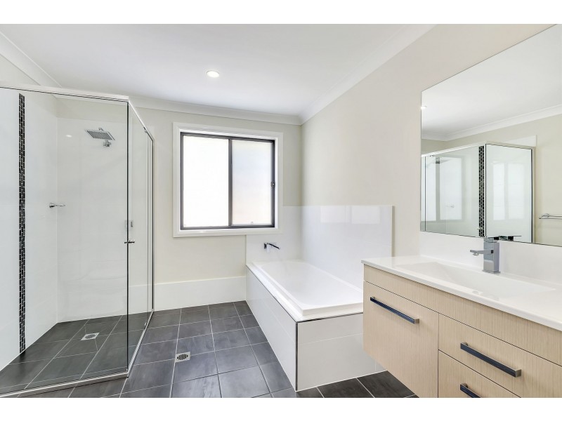 12 Claret Ash Avenue, Lithgow NSW 2790