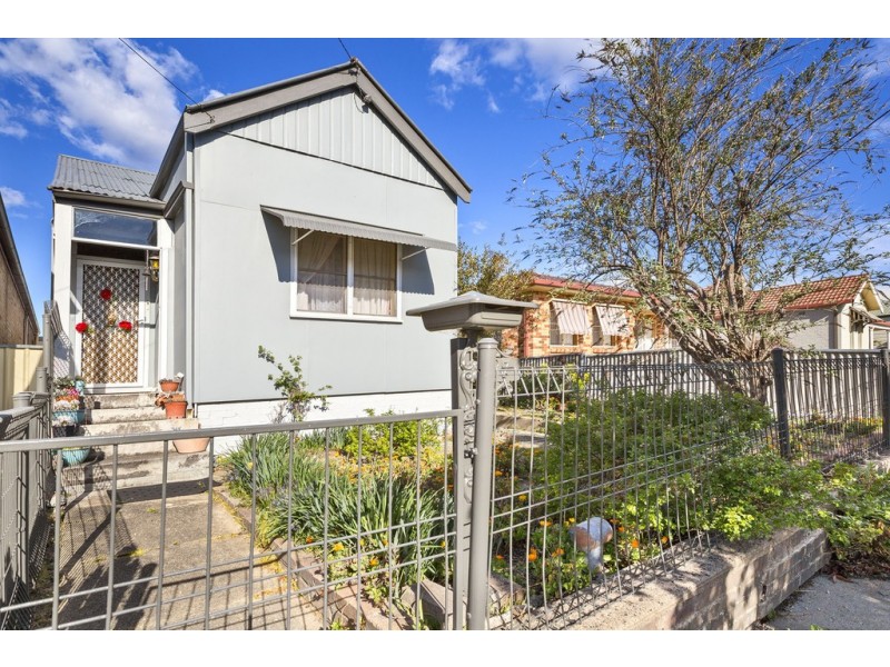 37 Ferro Street, Lithgow NSW 2790