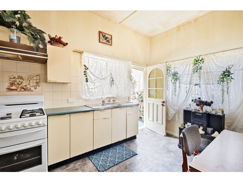 37 Ferro Street, Lithgow NSW 2790