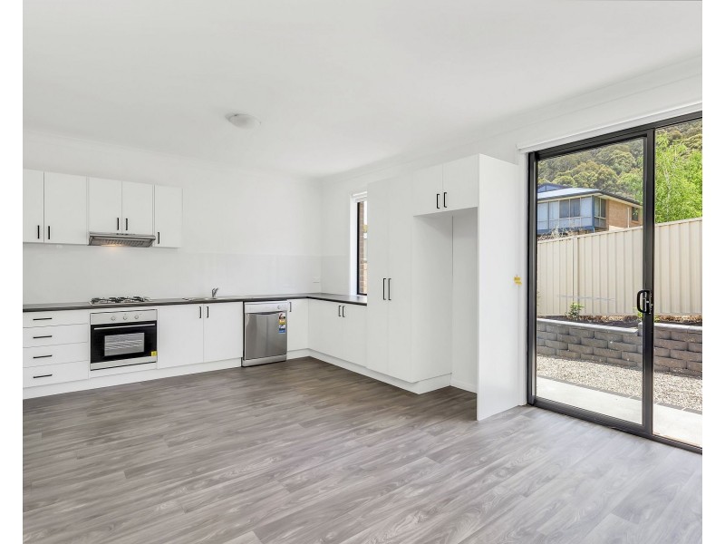 3/10 Wilton, Lithgow NSW 2790