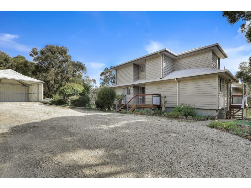 24 Hill Range Crescent, Lithgow NSW 2790